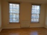 3 Bed Maisonette - Middle Bedroom