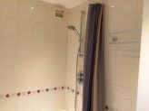 3 Bed Maisonette - Middle Bathroom