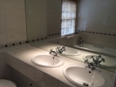 4 Bed Townhouse - Top Bathroom